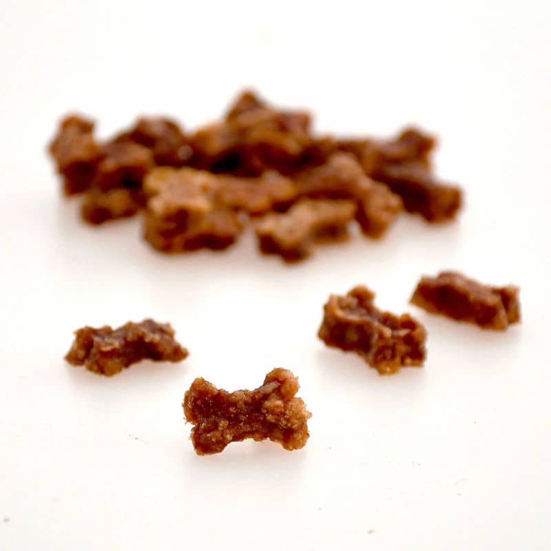 FRIANDISES D’ÉDUCATION POUR CHIEN EN FORME D’OS - BOEUF (100 g ou seau de 1 kg) - Image 2