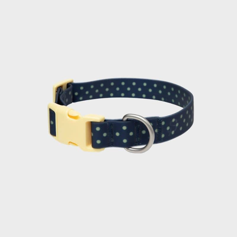 COLLIER POUR CHIEN WATERPROOF - BLEU POIS JAUNE (PERSONNALISABLE AVEC DES CHARMS)